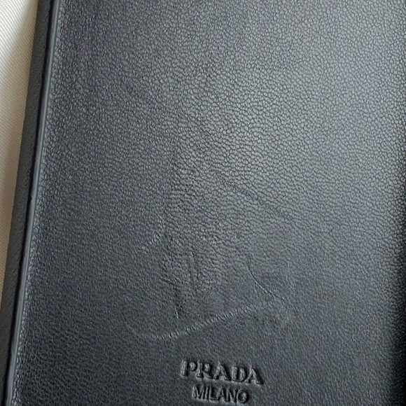 PRADA phone case - Picture 6 of 10